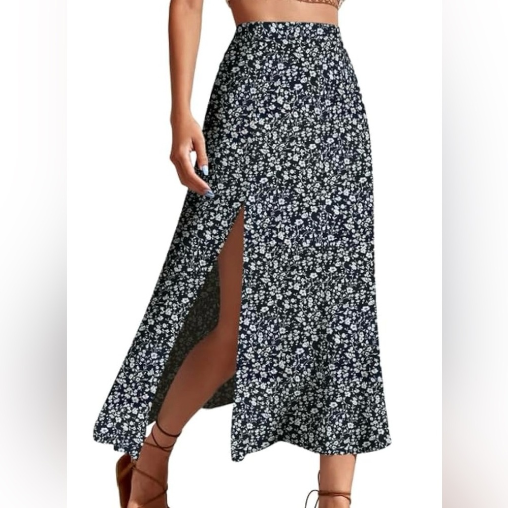 Floral Side-Slit Maxi Skirt - Black/White